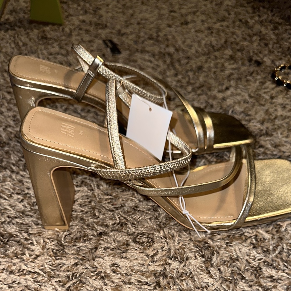 H&M gold stappy heels size 9 with a chunky block heel